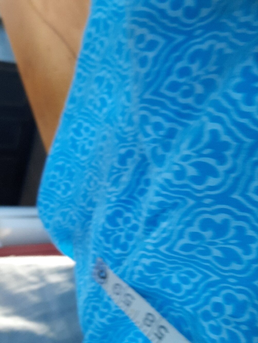 Blue Patterned V-Neck Sleeveless Top - Picture 5 of 5